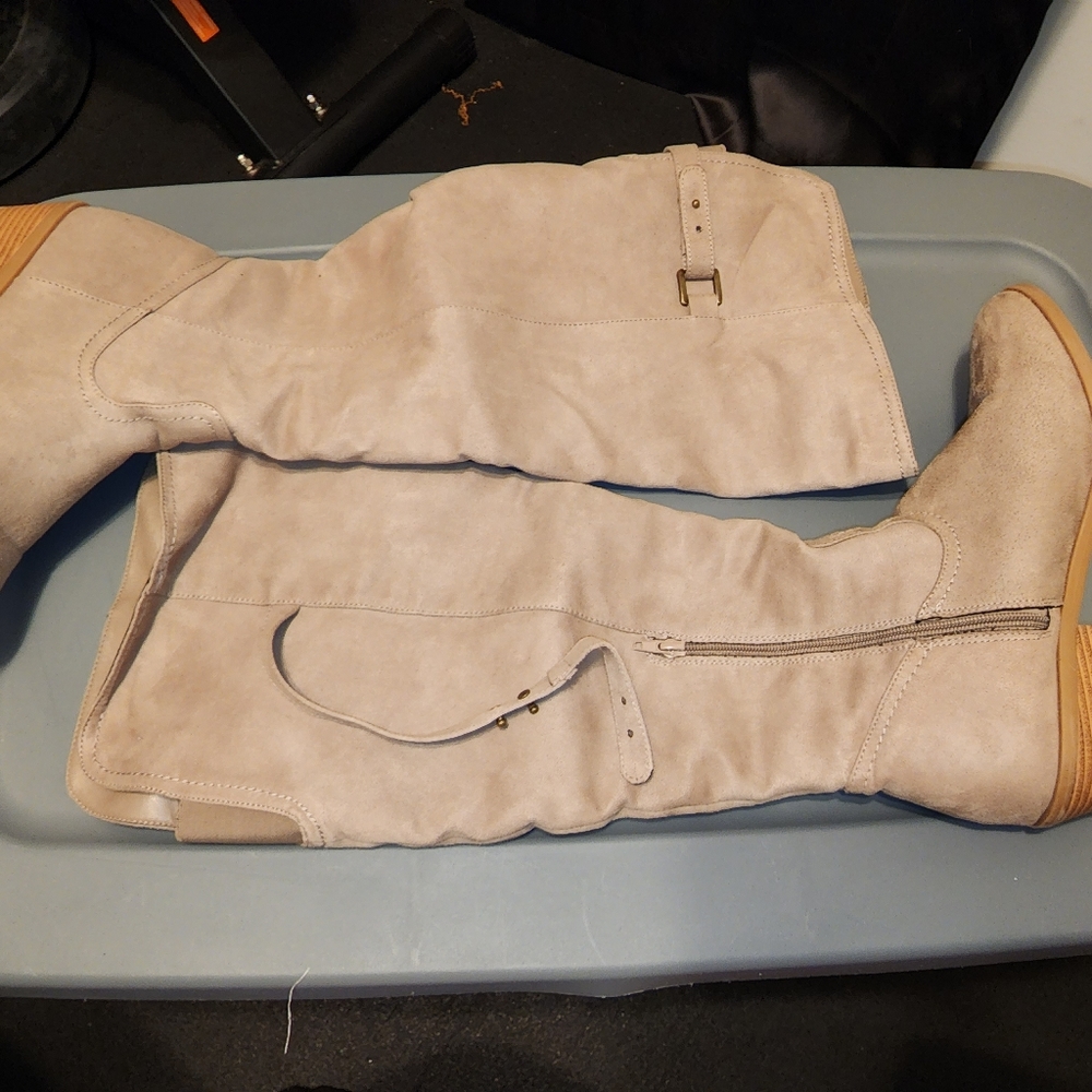 Knee high suade boots